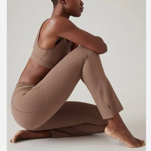 NWOT Athleta Transcend Stash Crop Straight Leg Rustic Beige Small - Picture 5 of 15